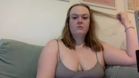 Snapshot of graceloves69 chatting on 7, 6, 2026 Grace Loves online show from 7, 6, 2026