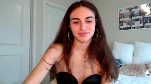 Snapshot of graciesmith27 chatting on 13, 2, 2025 Gracie Smith online show from 13, 2, 2025