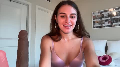 Snapshot of graciesmith27 chatting on 8, 9, 2025 Gracie Smith online show from 8, 9, 2025