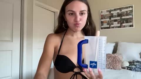 Snapshot of graciesmith27 chatting on 28, 5, 2026 Gracie Smith online show from 28, 5, 2026