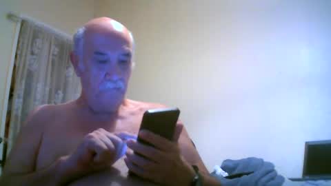 Snapshot of grahammal chatting on 3, 8, 2026 grahammal online show from 3, 8, 2026