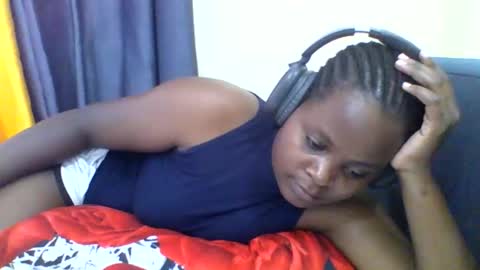 Snapshot of grannylover_ chatting on 19, 10, 2025 grannylover_ online show from 19, 10, 2025