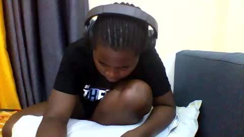 Snapshot of grannylover_ chatting on 25, 10, 2025 grannylover_ online show from 25, 10, 2025