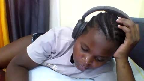 Snapshot of grannylover_ chatting on 6, 11, 2025 grannylover_ online show from 6, 11, 2025