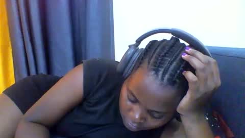 Snapshot of grannylover_ chatting on 13, 11, 2025 grannylover_ online show from 13, 11, 2025