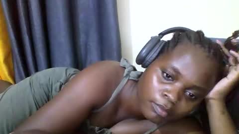 Snapshot of grannylover_ chatting on 14, 11, 2025 grannylover_ online show from 14, 11, 2025