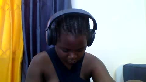 Snapshot of grannylover_ chatting on 16, 11, 2025 grannylover_ online show from 16, 11, 2025