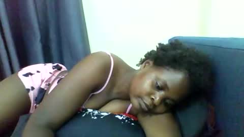 Snapshot of grannylover_ chatting on 19, 11, 2025 grannylover_ online show from 19, 11, 2025