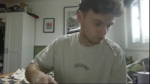 Snapshot of grashoppafinn chatting on 17, 12, 2025 Fin online show from 17, 12, 2025