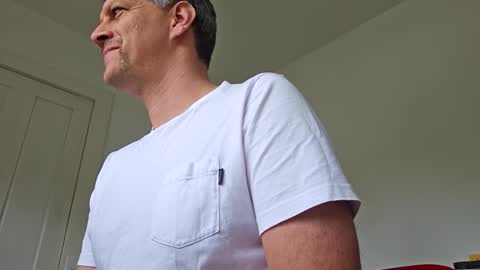 Snapshot of grattitude chatting on 9, 11, 2025 grattitude online show from 9, 11, 2025