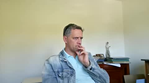 Snapshot of grattitude chatting on 16, 12, 2025 grattitude online show from 16, 12, 2025