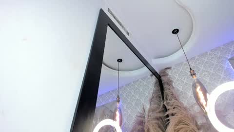 grayce blossoms24 online show from 19, 1, 2025