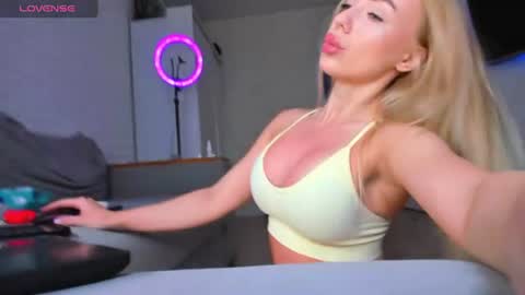Anny online show from 25, 6, 2026