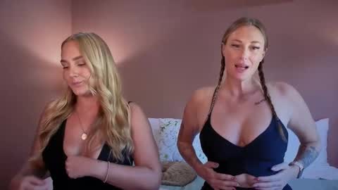 Green Eyed Goddess online show from 6, 1, 2026