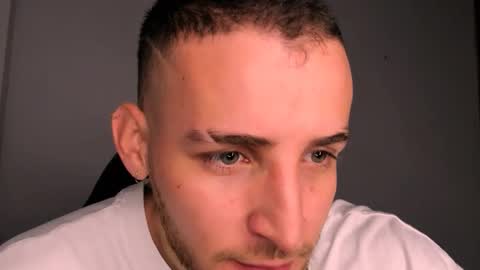 Snapshot of greeneyes_col chatting on 10, 10, 2025 Juan online show from 10, 10, 2025