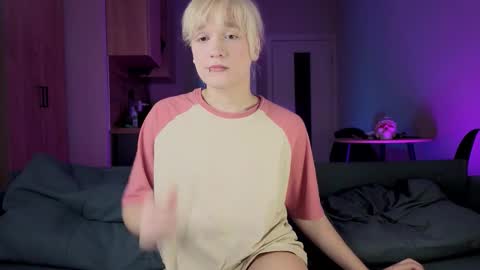 Greg-independent model online show from 19, 10, 2025