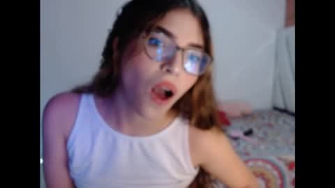Snapshot of grenlove19 chatting on 5, 2, 2026 Green Love online show from 5, 2, 2026