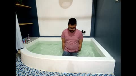 Grey Hardy Slave online show from 24, 12, 2024