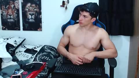 griego01 online show from 5, 3, 2025