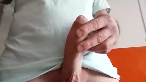 Snapshot of grzegorz34 chatting on 7, 1, 2025 Greg online show from 7, 1, 2025