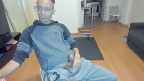 Snapshot of guachin_new chatting on 10, 9, 2025 guachin_new online show from 10, 9, 2025