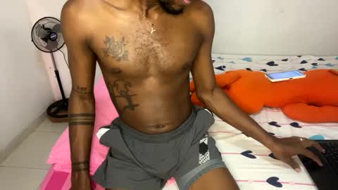 Snapshot of guapoj chatting on 25, 2, 2025 guapoj online show from 25, 2, 2025