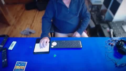 guesswhatigot2 online show from 2, 12, 2025