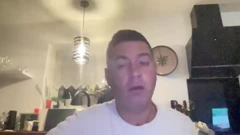 guil0 online show from 7, 10, 2025