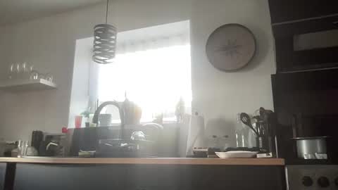 guil0 online show from 3, 11, 2025