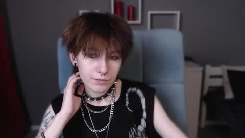 Snapshot of guitarandangell chatting on 11, 11, 2025 guitarandangell online show from 11, 11, 2025