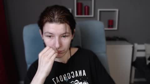 Snapshot of guitarandangell chatting on 14, 12, 2025 guitarandangell online show from 14, 12, 2025