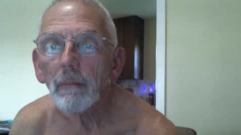 Snapshot of gulfcoast1952 chatting on 7, 1, 2025 Roy online show from 7, 1, 2025