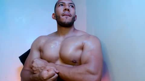 holl latino online show from 29, 3, 2026