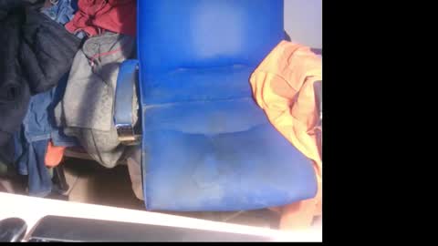 gusanito_enano online show from 27, 3, 2026