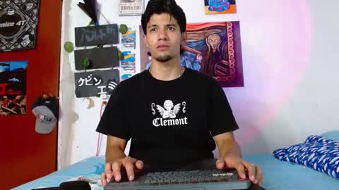 Snapshot of guts_x chatting on 7, 11, 2025 Guts online show from 7, 11, 2025