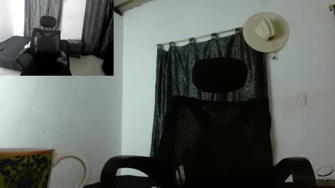 Snapshot of guts_x chatting on 21, 11, 2025 Guts online show from 21, 11, 2025