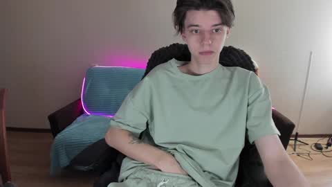 guy_liam1 online show from 6, 1, 2025