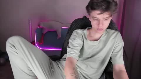 guy_liam1 online show from 14, 10, 2025