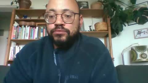 Snapshot of guy_wood15 chatting on 24, 10, 2025 guy_wood15 online show from 24, 10, 2025