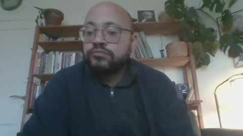 Snapshot of guy_wood15 chatting on 24, 11, 2025 guy_wood15 online show from 24, 11, 2025