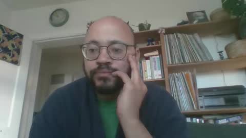 Snapshot of guy_wood15 chatting on 4, 12, 2025 guy_wood15 online show from 4, 12, 2025