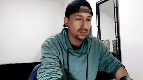 Snapshot of guykarim chatting on 17, 12, 2024 karim online show from 17, 12, 2024