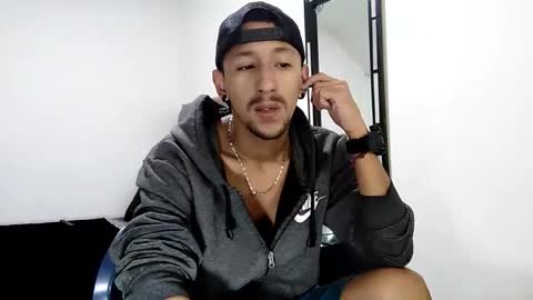 Snapshot of guykarim chatting on 24, 12, 2024 karim online show from 24, 12, 2024