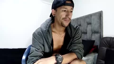 Snapshot of guykarim chatting on 9, 2, 2025 karim online show from 9, 2, 2025