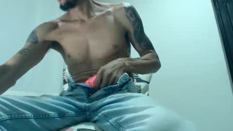 Snapshot of guytav30 chatting on 22, 2, 2025 Andy online show from 22, 2, 2025