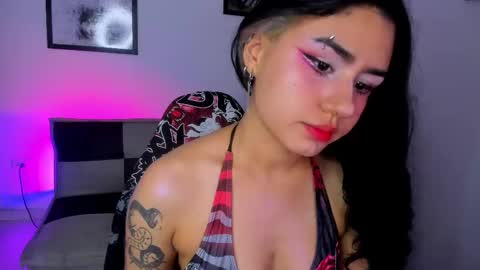 gwenhazel online show from 10, 9, 2025