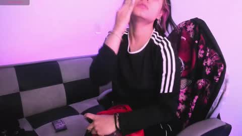 gwenhazel online show from 9, 10, 2025