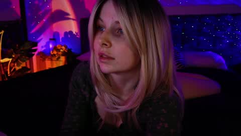 gwenhilton online show from 22, 1, 2025