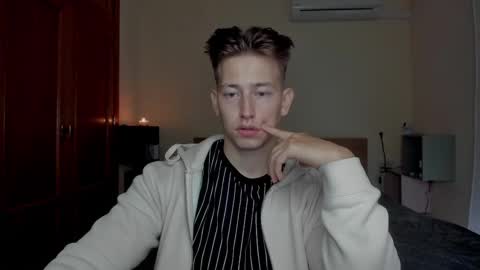 Oliver online show from 8, 3, 2025