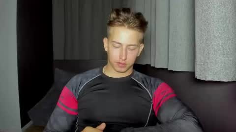 Oliver online show from 8, 9, 2025